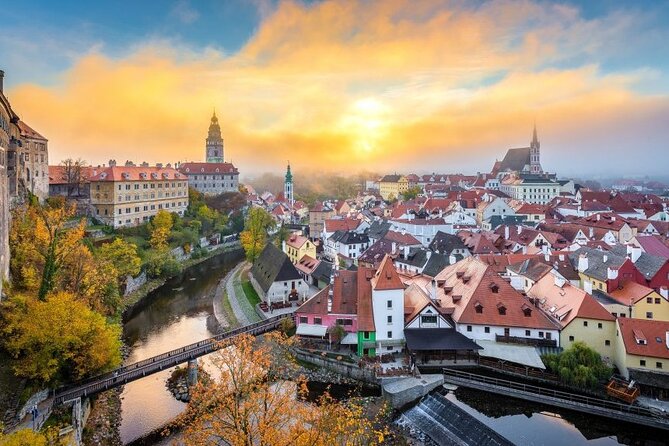 Cesky Krumlov and Hluboka Castle Day Tour From Prague