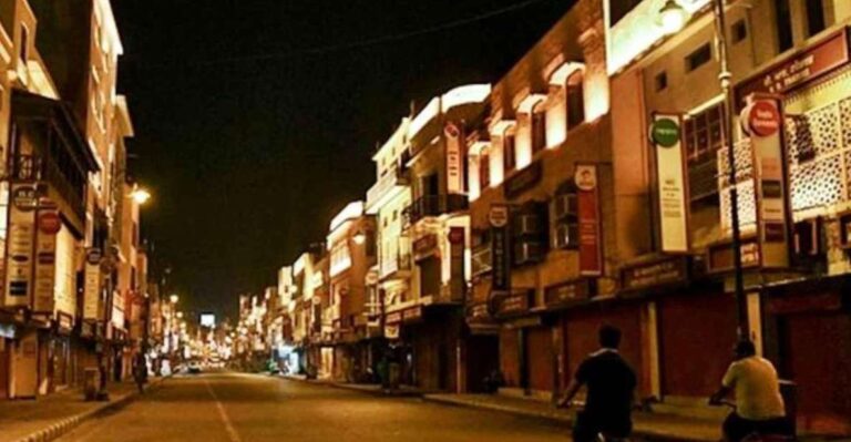Chandigarh Nightlife Tour With Shopping and Food Tasting