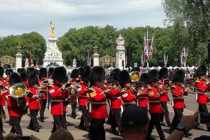 Change of the Guard Royal Walk & Photo Oportunities