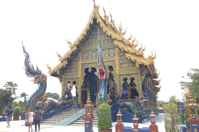 Chiang Mai-Chiang Rai: White Temple-Black House-Blue Temple-Karen Village