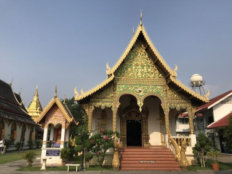 Chiang Mai Top Temples & Handicraft Center Private Day Tour