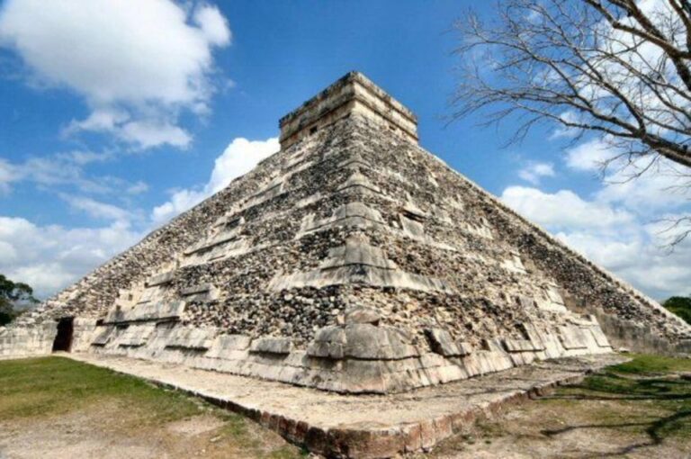 Chichén Itzá: Day Tour With Transfer