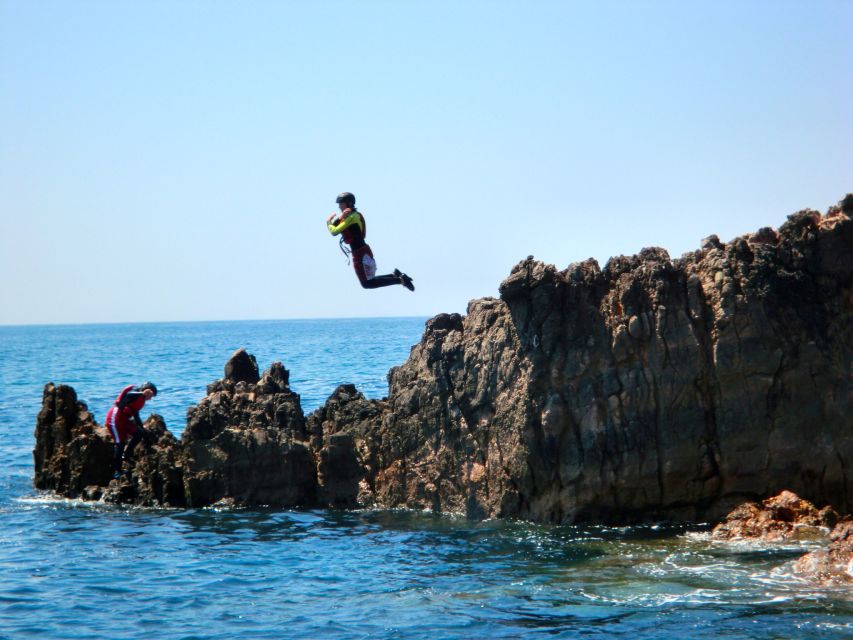 1 coasteering algarve cliff jump swim climb in sagres Coasteering Algarve: Cliff Jump, Swim & Climb in Sagres