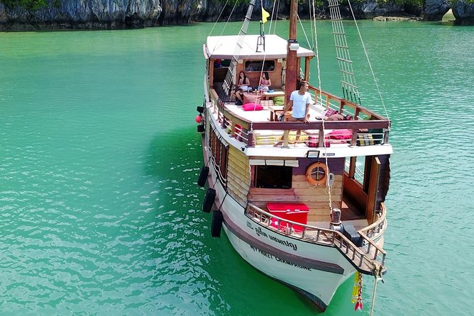 – Comfortable Boat for Cruising in Phang Nga Bay – the “Must-Do”!