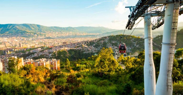 Comuna 13 and Downtown Medellín City Tour