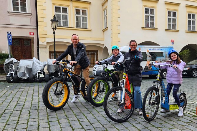 Cruise E-Bike Rental in Prague