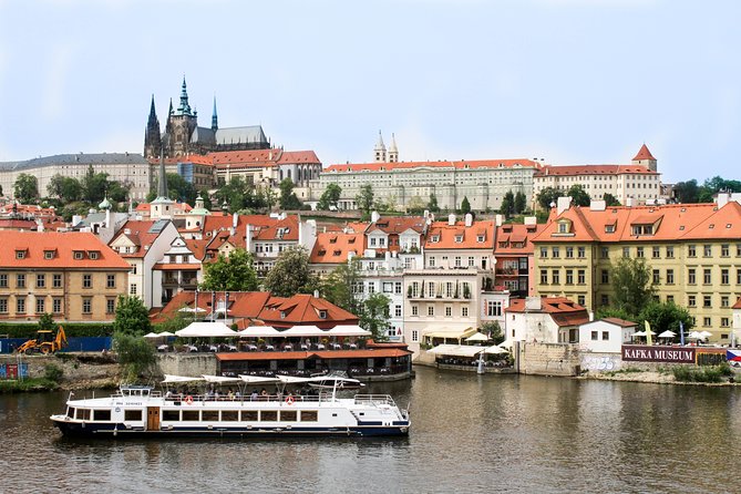 Cruise on the Vltava River With Snack