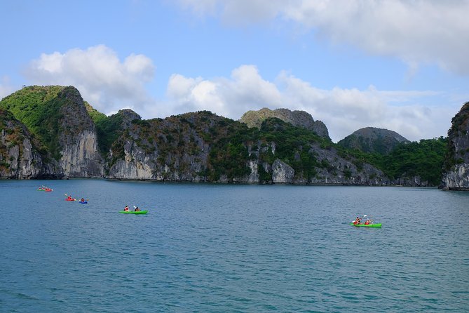 1 cruising kayaking in lan ha bay halong bay cat ba island Cruising & Kayaking in Lan Ha Bay - Halong Bay - Cat Ba Island
