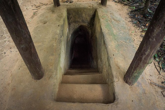 Cu Chi Tunnels and Mekong Delta 1 Day Tour With Small Group
