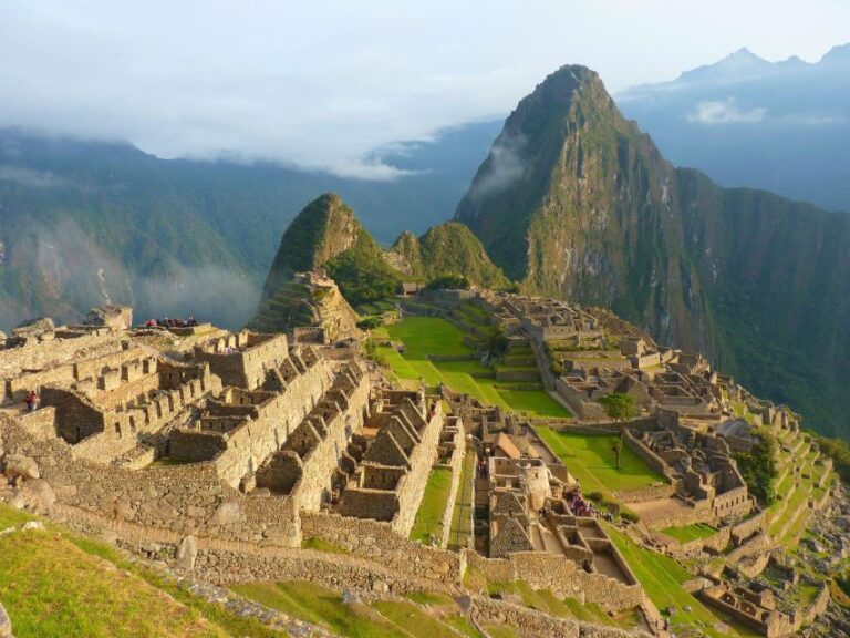 Cusco: 4-Day Inca Trail to Machu Picchu Shared Group Trek
