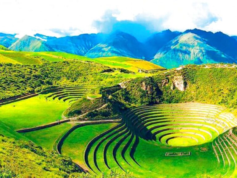 Cusco: Machu Picchu, Rainbow Mountain, Humantay Lake for 6 Days