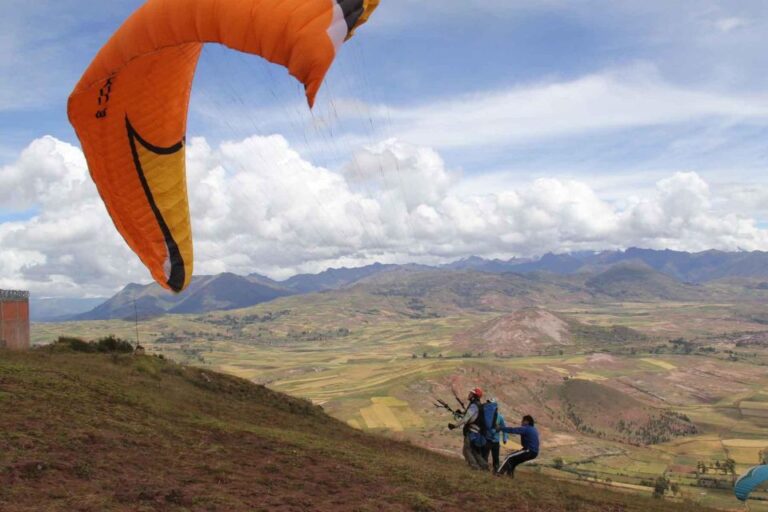 Cusco : Paragliding in the Sacred Valley of the Incas