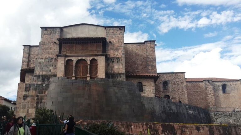 Cusco: Private Morning City Tour of Cathedral and Inca Sites