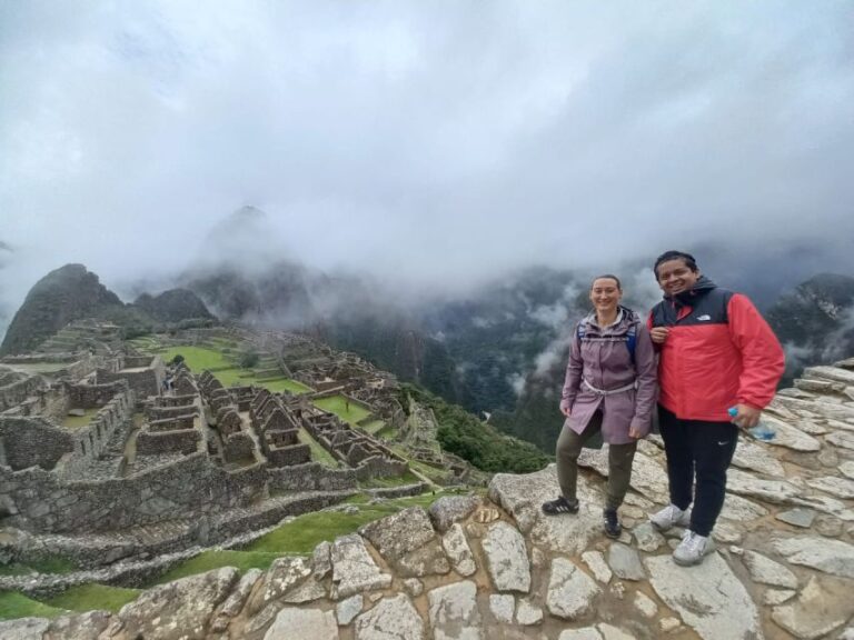 Cusco: Sacred Valley and Machu Picchu Tour 2-Day Tour