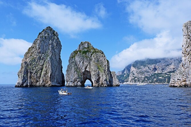 Day in Private Boat With Skipper From Salerno to Positano