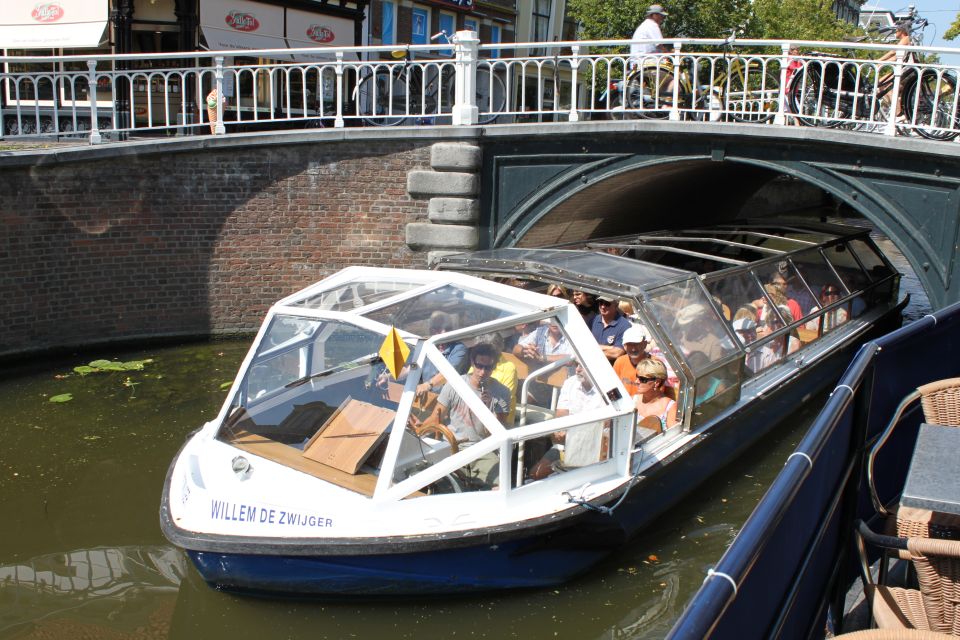 Delft: Canal Cruise With Guided Commentary