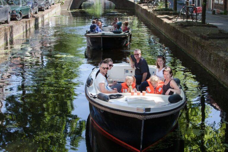 Delft: Open Boat Canal Cruise With Skipper