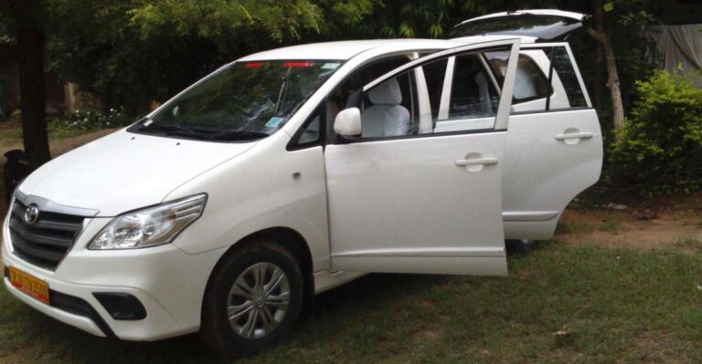 Delhi: Private Car Charter With Professional Driver