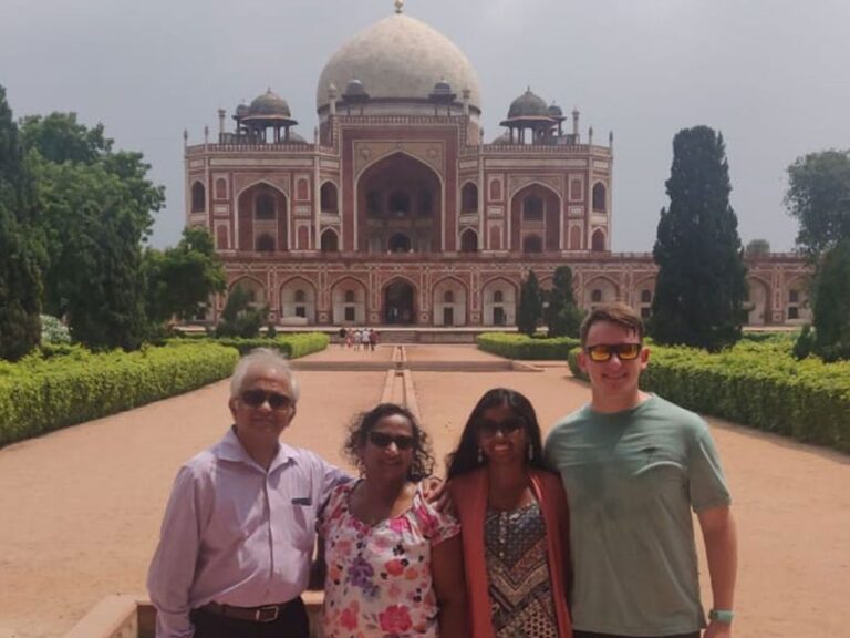 Delhi: Private Full-Day Guided Tour of Old and New Delhi