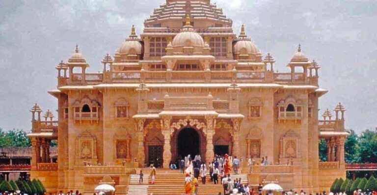 Delhi: Private Guided Temples And Spiritual Tour By Car