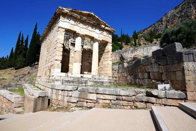 Delphi Audiovisual Self-Guided Tour With 3D Representations