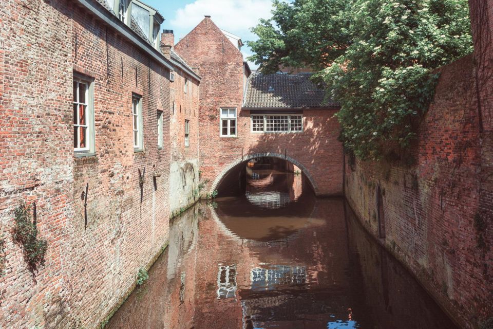 Den Bosch: Walking Tour With Audio Guide on App