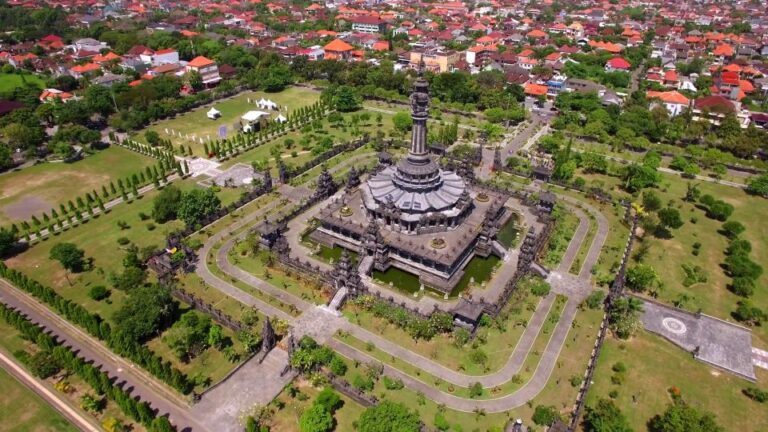 Denpasar: Museum, Traditional Market and Food Tasting Tour