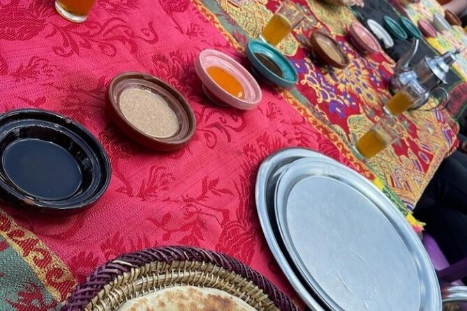 Dinner in Agafay Desert With Sunset and Camel Ride