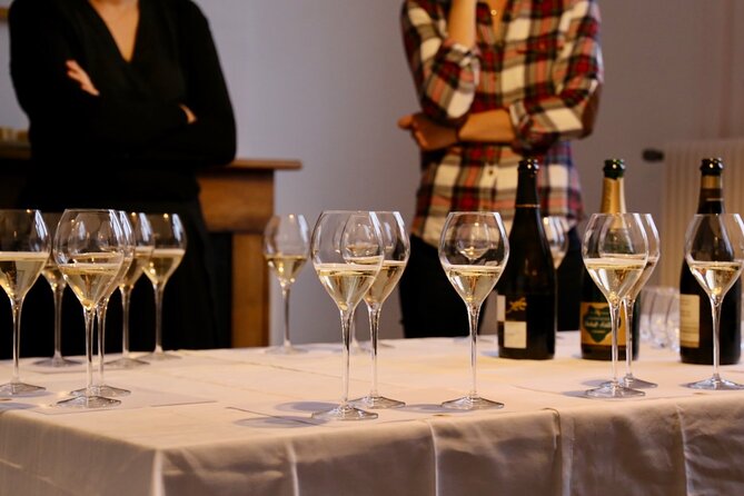 Discover Champagne With a Sommelier
