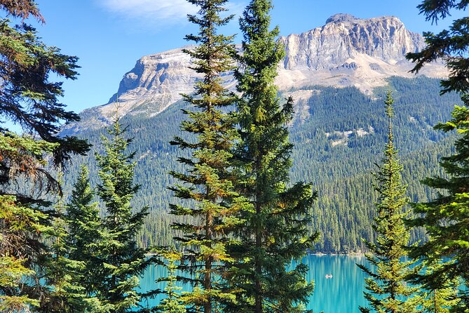 1 discover lake louise moraine lake day trips from calgary Discover Lake Louise & Moraine Lake : Day Trips From Calgary