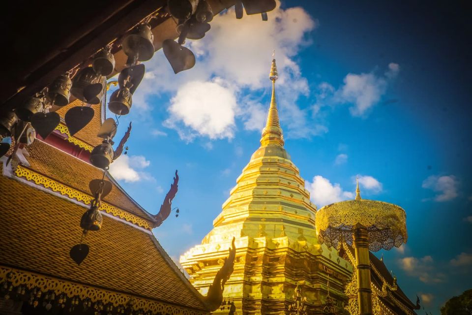 1 discover lanna culture alms offering to monks at doi suthep Discover Lanna Culture: Alms Offering to Monks at Doi Suthep