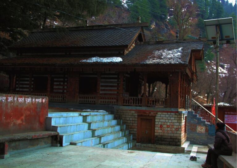 Discover the Spiritual Trails of Manali -Guided Walking Tour