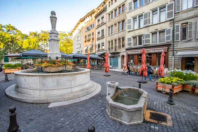 Discovery Walk Through Carouge With a Local