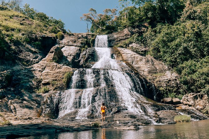 Diyaluma Falls and Natural Pool Bathing Private Guided Tour  – Nuwara Eliya