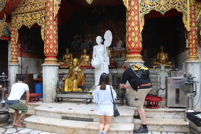 DONT Miss It ! Doi Suthep Temple Hmong Village (Or Bhubing Palace)