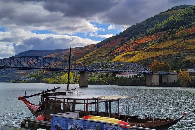 Douro Valley Prime Tour: Wine Tasting, Boat and Lunch From Porto