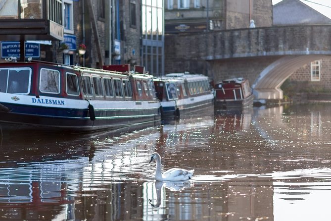 Drinks Ahoy — Canal Boat Tour  – Leeds