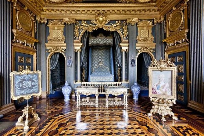 Drottningholm Palace Tour in Stockholm by VIP Car and Private Guide