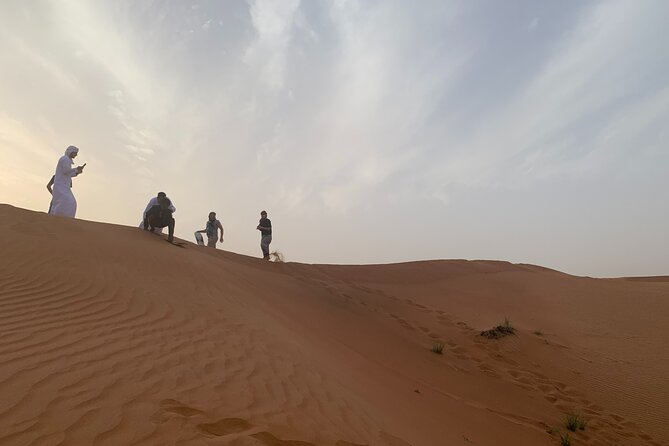 Dubai Desert Safari-Bbq Dinner, Belly Dance, Fire Show