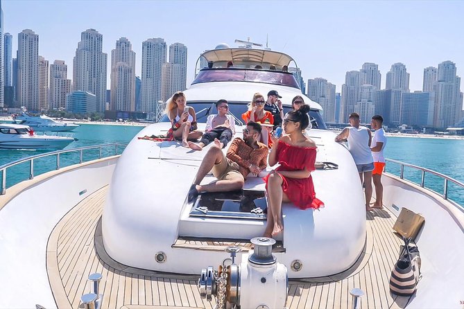 Dubai Marina Yacht Tour With Breakfast or BBQ - Tour Highlights
