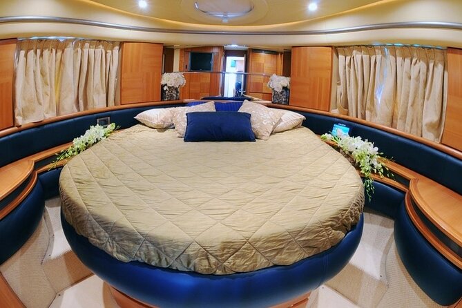 Dubai Private Charter Exclusive Yacht Cruising Tour