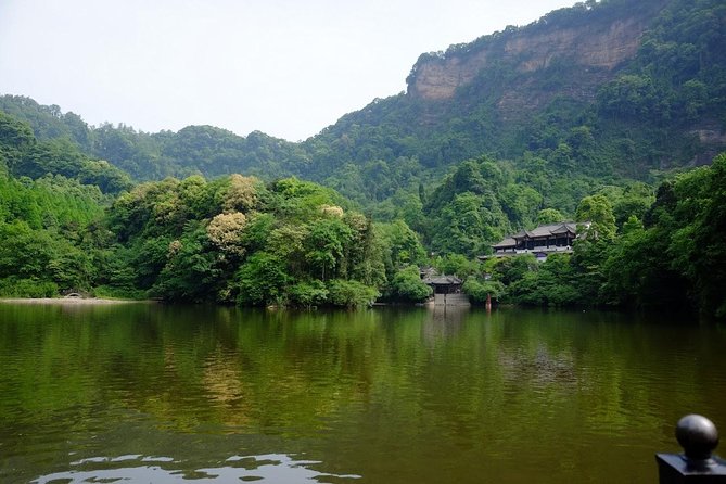 Dujiangyan Irrigation and Mt.Qingcheng 1 Day Tour (All Inclusive)
