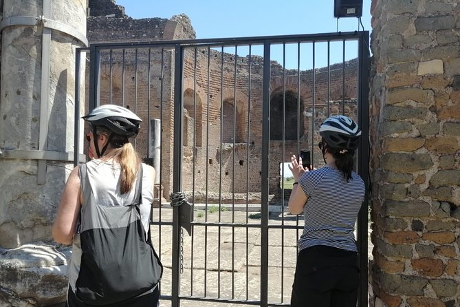 E-Bike Private Tour: From Appian Way to Castelgandolfo Lake