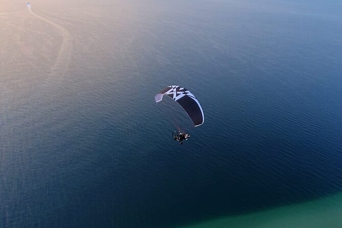 Economy Aerial Tour With Paratrike Above Sealine Beach – Qatar