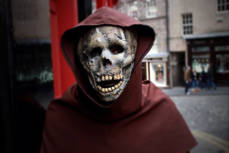 1 edinburgh ghosts gore walking tour Edinburgh Ghosts & Gore Walking Tour