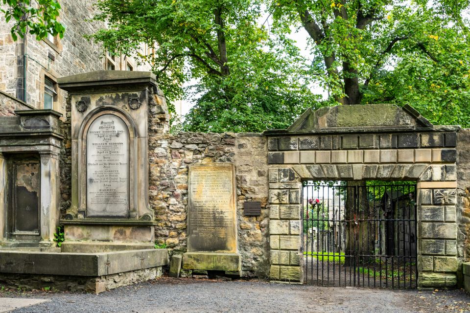 Edinburgh: Haunted Underground Vaults and Graveyard Tour - Tour Duration and Details