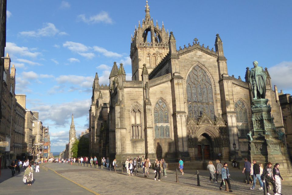 1 edinburgh self guided city sightseeing treasure hunt Edinburgh: Self-Guided City Sightseeing Treasure Hunt