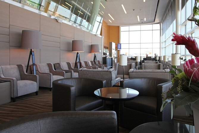 1 edmonton international airport plaza premium lounge Edmonton International Airport Plaza Premium Lounge