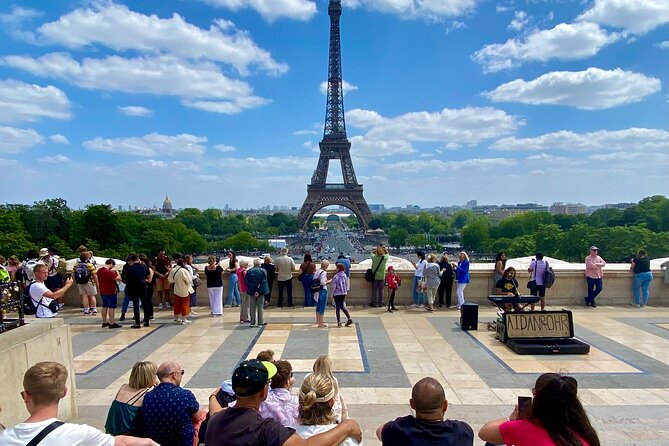 Eiffel Tower Skip-the-Line 2nd Floor Private Guided Tour by Lift