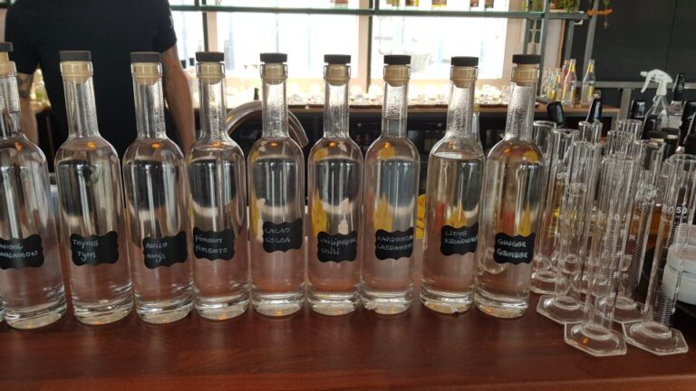 Eindhoven: Bottle Distillery Tour and Tasting Experience